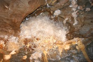 Ochtinská-aragonitová-jaskyňa-foto